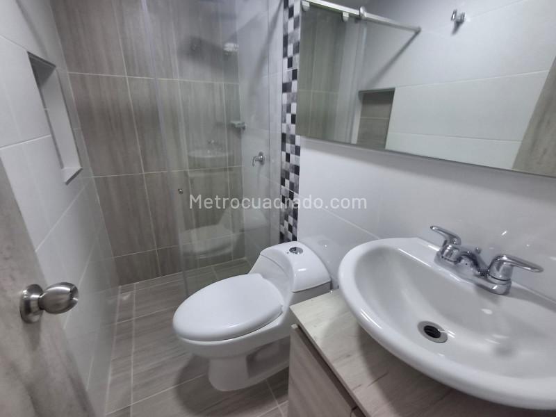 Charming 3BR Apartment in Pajarito - 5