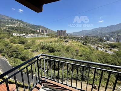 Apartamento de 2 alcobas en venta en Niquia, Bello, 57 m² · foto 2 de 16