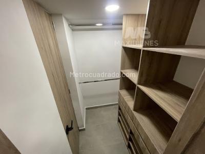 Apartamento de 2 alcobas en venta en Niquia, Bello, 57 m² · foto 6 de 16