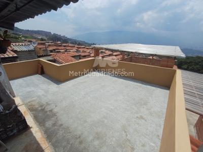 Casa de 3 alcobas en venta en Robledo, Medellín, 76 m² · foto 13 de 15