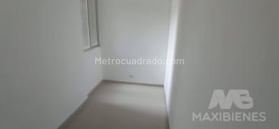Apartamento de 2 alcobas en venta en Machado, Bello, 50 m² · foto 4 de 8