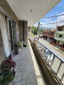 Apartamento de 4 alcobas en venta en Machado, Bello, 107 m² · foto 3 de 9