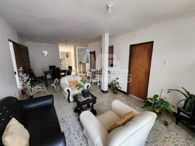 Apartamento de 4 alcobas en venta en Machado, Bello, 107 m² · foto 4 de 9