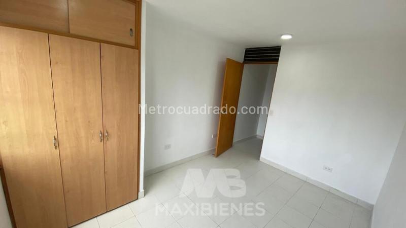 2BR Apartment near Metro in Velodromo, Laureles - 9