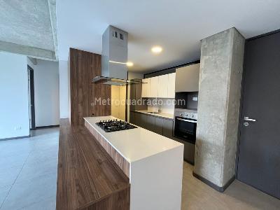 Apartamento de 2 alcobas en arriendo en Patio Bonito, Medellín, 104 m² · foto 1 de 15