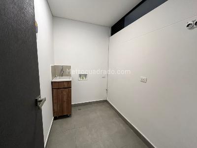 Apartamento de 2 alcobas en arriendo en Patio Bonito, Medellín, 104 m² · foto 9 de 15