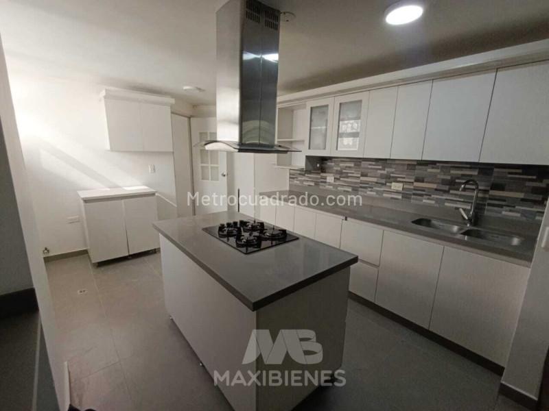 Apartamento Amplio de 3 Alcobas en Velódromo - 2