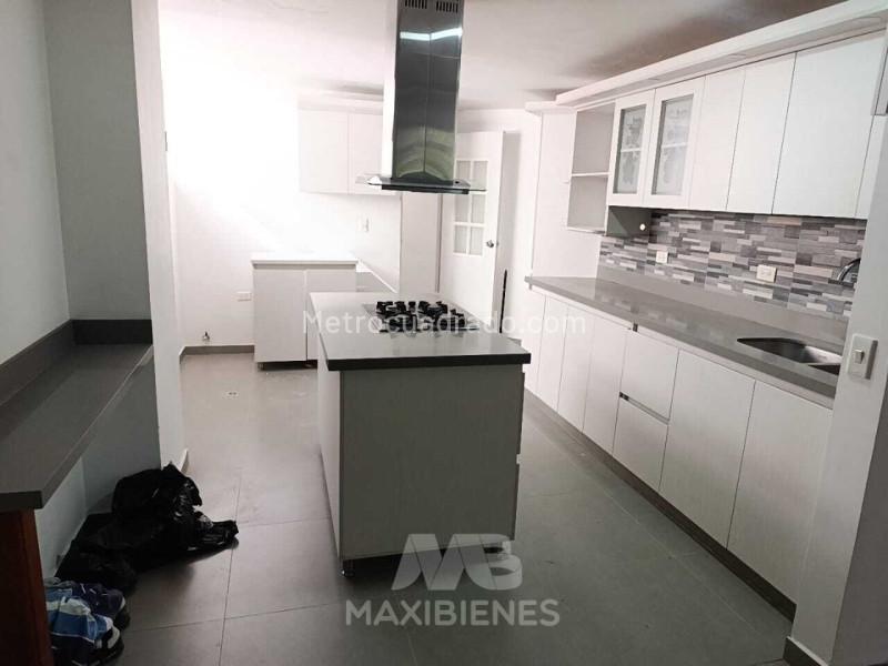 Apartamento Amplio de 3 Alcobas en Velódromo - 4