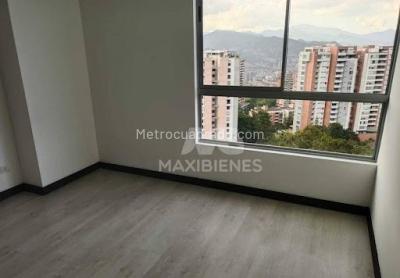 Apartamento de 3 alcobas en venta en Loma De Las Brujas, Envigado, 121 m² · foto 4 de 11
