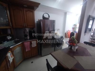 Apartamento de 5 alcobas en venta en Lorena, Medellín, 170 m² · foto 1 de 18