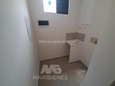 Apartamento de 3 alcobas en venta en Cabañas, Bello, 50 m² · foto 3 de 9