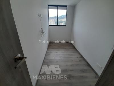 Apartamento de 3 alcobas en venta en Cabañas, Bello, 50 m² · foto 6 de 9
