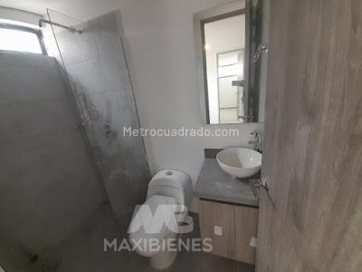 Apartamento de 3 alcobas en venta en Cabañas, Bello, 50 m² · foto 8 de 9