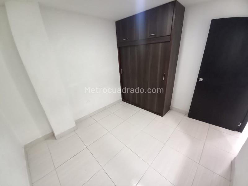 Apartamento Amplio de 3 Alcobas en Santa Lucía - 8