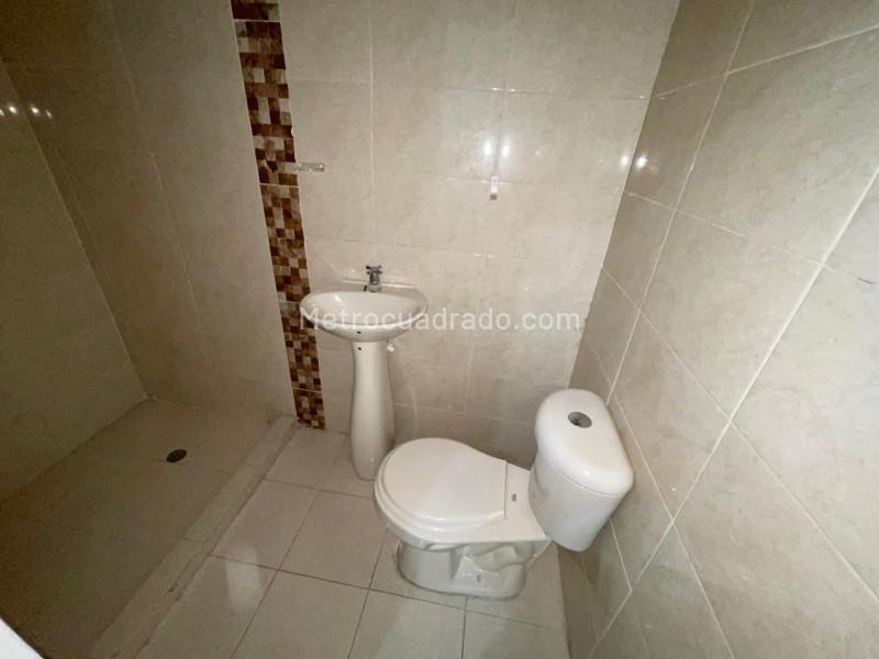 Apartamento en Arriendo de 3 Alcobas en Manrique Central 1 (Piso 1) - 4