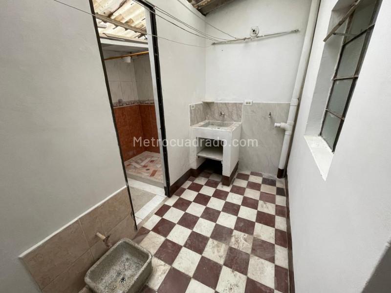 Apartamento en Arriendo de 3 Alcobas en Manrique Central 1 (Piso 1) - 9