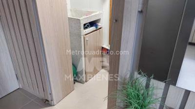 Apartamento de 3 alcobas en venta en Amazonia, Bello, 58 m² · foto 3 de 18