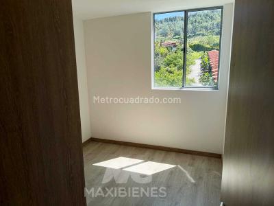 Apartamento de 3 alcobas en venta en Amazonia, Bello, 62 m² · foto 14 de 20