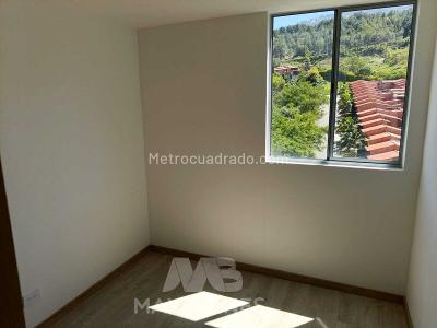 Apartamento de 3 alcobas en venta en Amazonia, Bello, 62 m² · foto 16 de 20