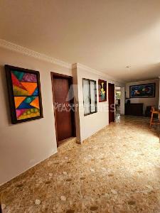 Apartamento de 4 alcobas en venta en Laureles, Medellín, 147 m² · foto 7 de 12
