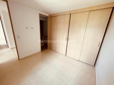 Apartamento de 3 alcobas en venta en Tierradentro, Bello, 58 m² · foto 9 de 13