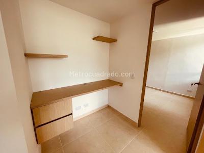 Apartamento de 3 alcobas en venta en Tierradentro, Bello, 58 m² · foto 10 de 13