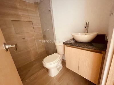 Apartamento de 3 alcobas en venta en Tierradentro, Bello, 58 m² · foto 12 de 13