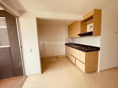 Apartamento de 3 alcobas en venta en Tierradentro, Bello, 58 m² · foto 2 de 13