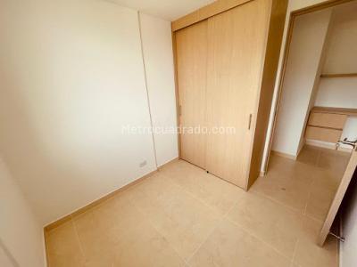 Apartamento de 3 alcobas en venta en Tierradentro, Bello, 58 m² · foto 5 de 13
