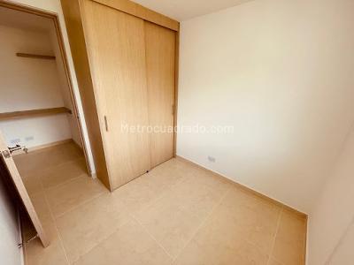 Apartamento de 3 alcobas en venta en Tierradentro, Bello, 58 m² · foto 7 de 13