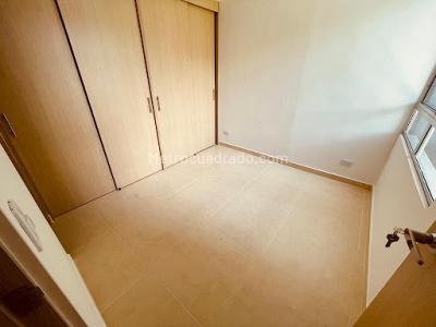 Apartamento de 3 alcobas en venta en Tierradentro, Bello, 58 m² · foto 8 de 13