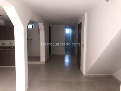 Apartamento de 2 alcobas en venta en Suramericana, Medellín, 83 m² · foto 2 de 11