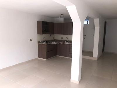Apartamento de 2 alcobas en venta en Suramericana, Medellín, 83 m² · foto 3 de 11