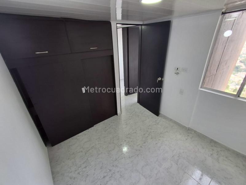 Apartamento en Arriendo de 3 Alcobas en La Aurora - 8