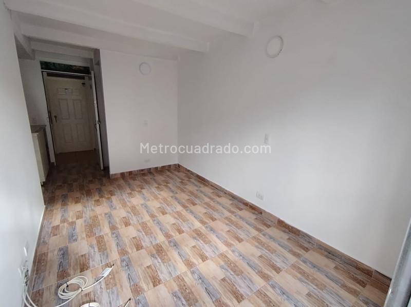 Apartamento en Arriendo de 3 Alcobas en Pajarito (Robledo), Medellín - 2