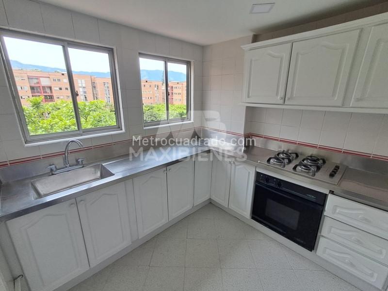 Apartamento de 3 Alcobas en Calasanz con 3 Baños y Parqueadero - 2