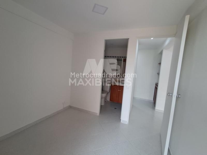 Apartamento de 3 Alcobas en Calasanz con 3 Baños y Parqueadero - 4