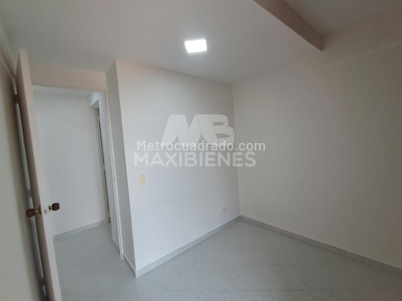 Apartamento de 3 Alcobas en Calasanz con 3 Baños y Parqueadero - 9