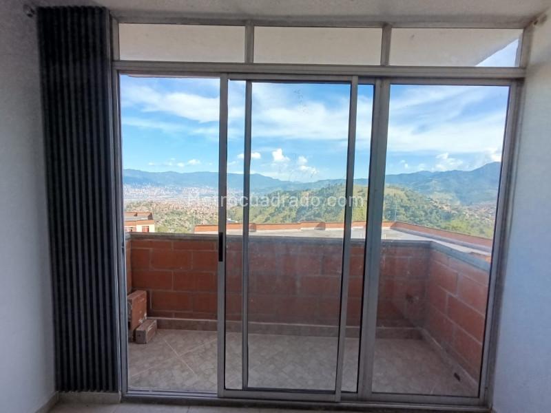 Apartamento de 2 Alcobas en La Aurora (Gas y Agua Caliente) - 4