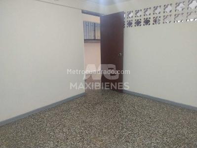 Casa de 5 alcobas en venta en Manrique Central 1, Medellín, 130 m² · foto 8 de 19