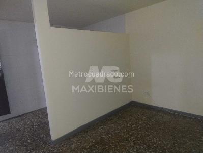 Casa de 5 alcobas en venta en Manrique Central 1, Medellín, 130 m² · foto 9 de 19