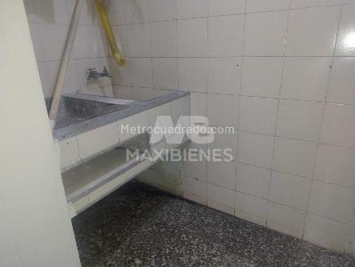 Casa de 5 alcobas en venta en Manrique Central 1, Medellín, 130 m² · foto 10 de 19