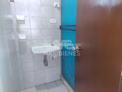 Casa de 5 alcobas en venta en Manrique Central 1, Medellín, 130 m² · foto 12 de 19