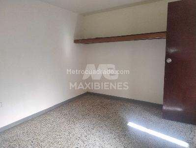 Casa de 5 alcobas en venta en Manrique Central 1, Medellín, 130 m² · foto 16 de 19