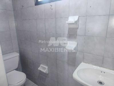 Casa de 5 alcobas en venta en Manrique Central 1, Medellín, 130 m² · foto 18 de 19