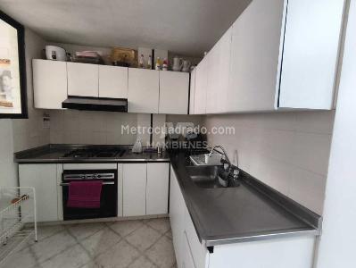 Apartamento de 4 alcobas en venta en Laureles, Medellín, 145 m² · foto 3 de 14