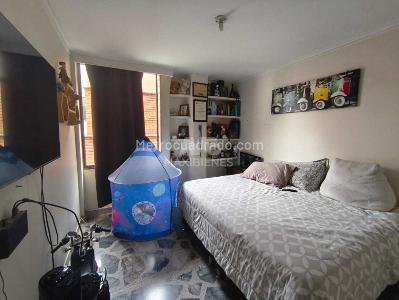 Apartamento de 4 alcobas en venta en Laureles, Medellín, 145 m² · foto 4 de 14
