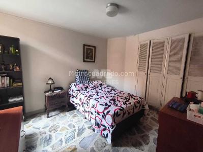 Apartamento de 4 alcobas en venta en Laureles, Medellín, 145 m² · foto 8 de 14