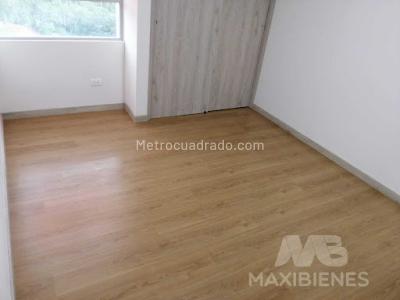 Apartamento de 2 alcobas en venta en Machado, Bello, 68 m² · foto 3 de 13