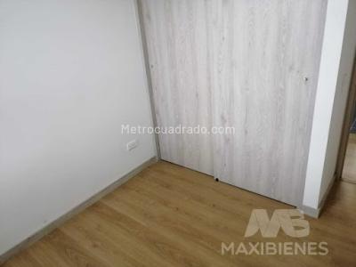 Apartamento de 2 alcobas en venta en Machado, Bello, 68 m² · foto 5 de 13